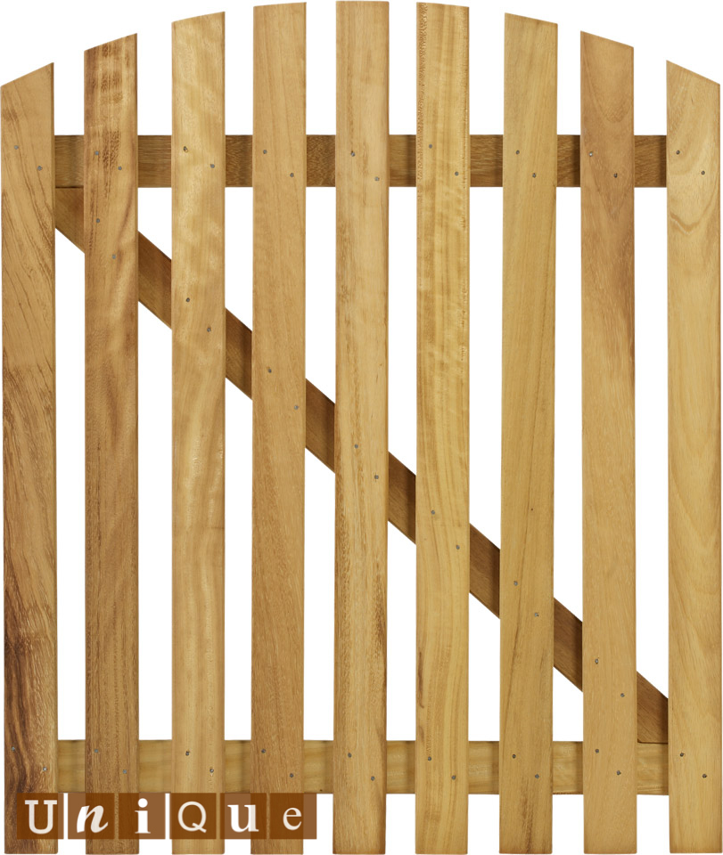 Fratting curved top picket gate